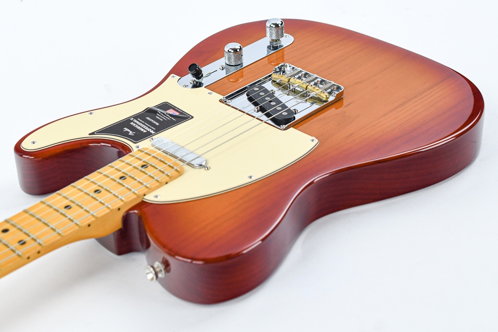 Fender american professional ii clearance telecaster sienna sunburst